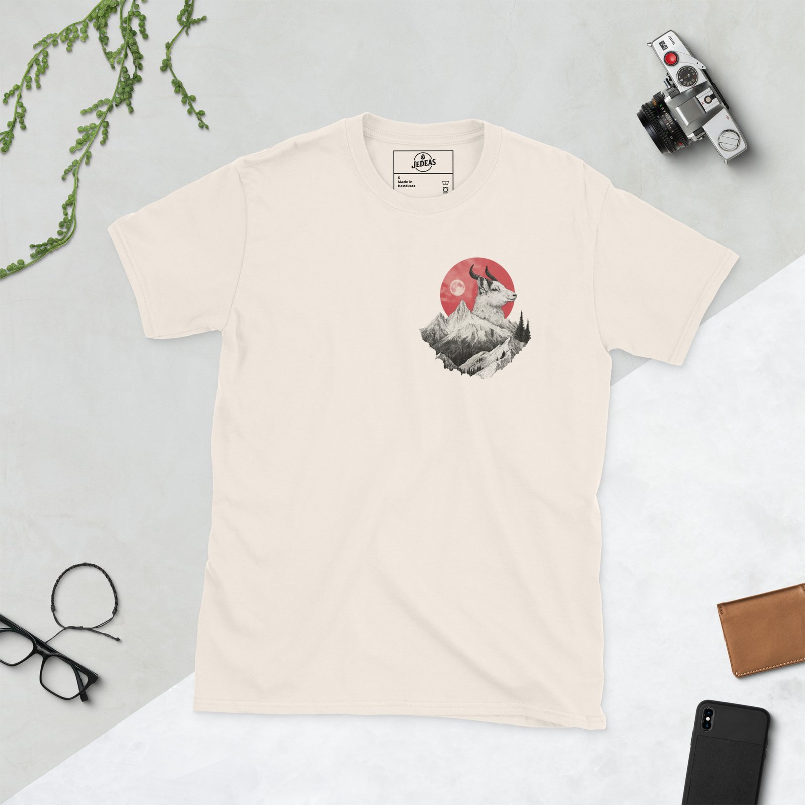 T-shirt unisex - mountain goat – Image 1